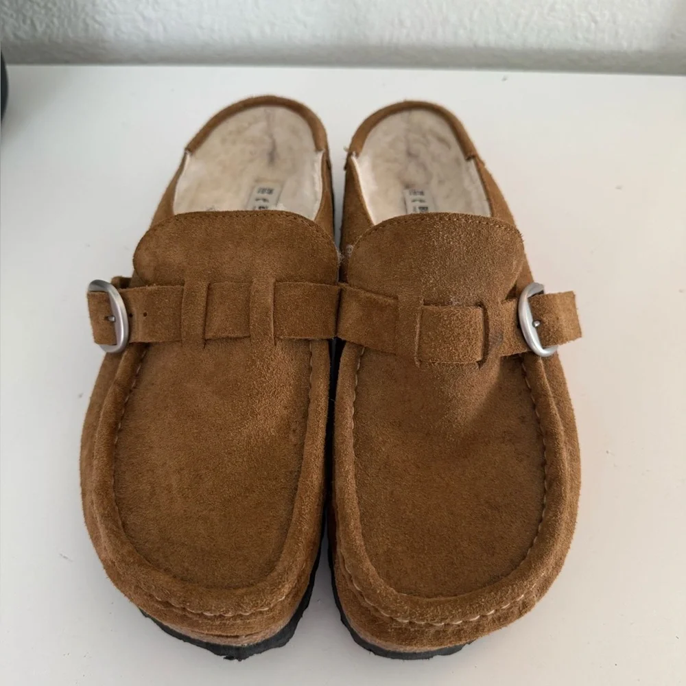 Birkenstock Tan Footwear with Cream Lining - Picture 1 of 7